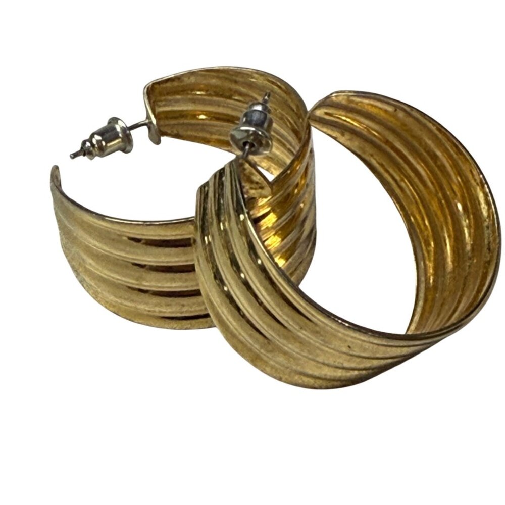 Gold-Tone Ribbed Hoop Earrings Pierced Post Backs - Retro Vintage Style